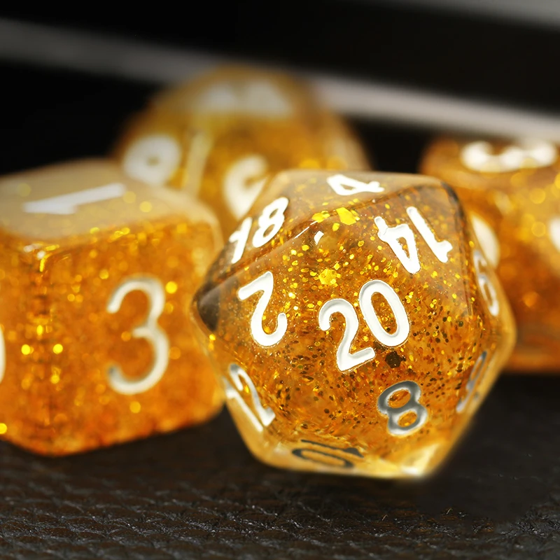 

7Pcs/Set Gold Foil Transparent Dice D&D COC Dice D4 D6 D8 D10 D% D12 D20 Table Games DND RPG Dice Set