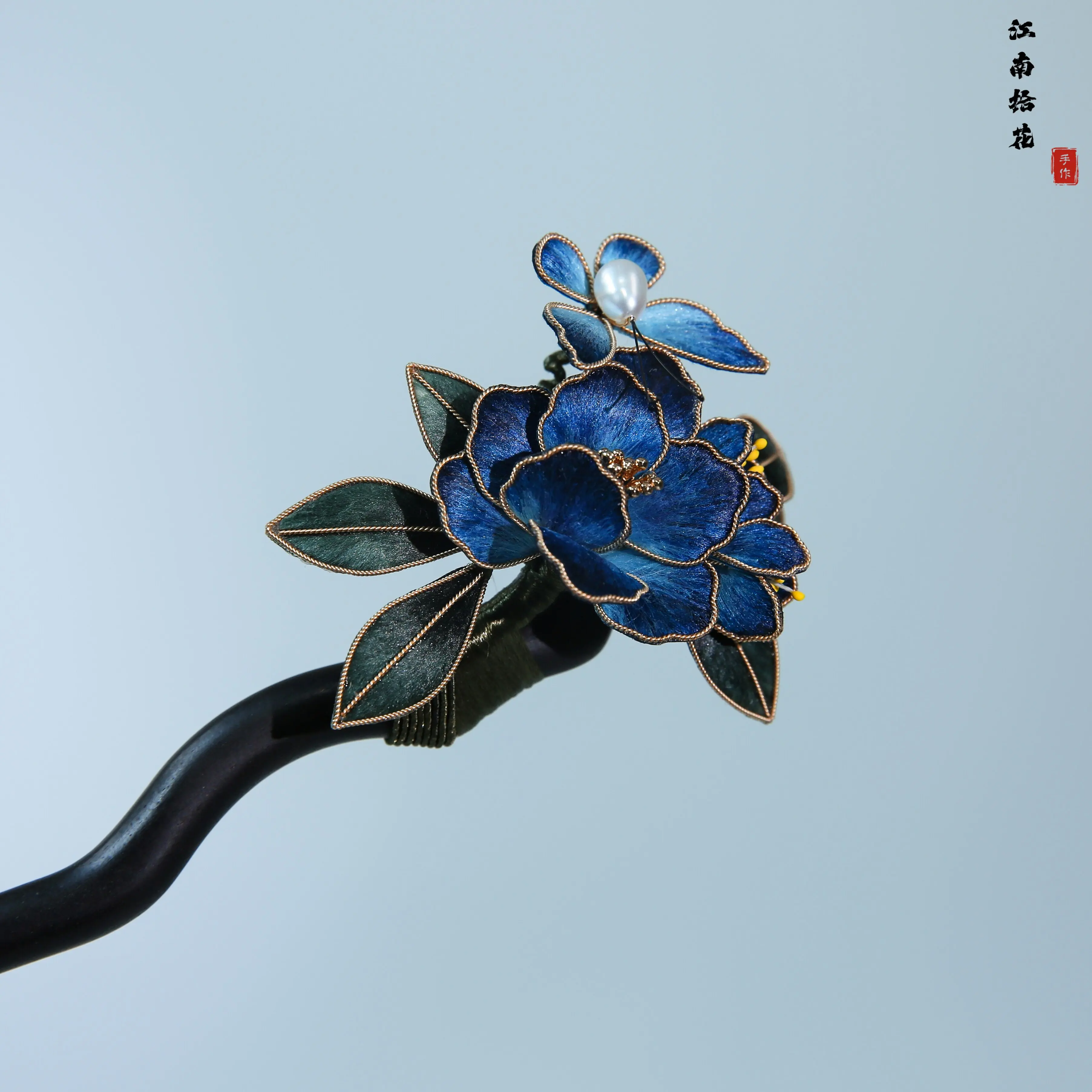 Intangible Heritage Handmade Velvet Flower Hairpin,Filigree Imitation Kingfisher Xiuhe Wedding Headpiece