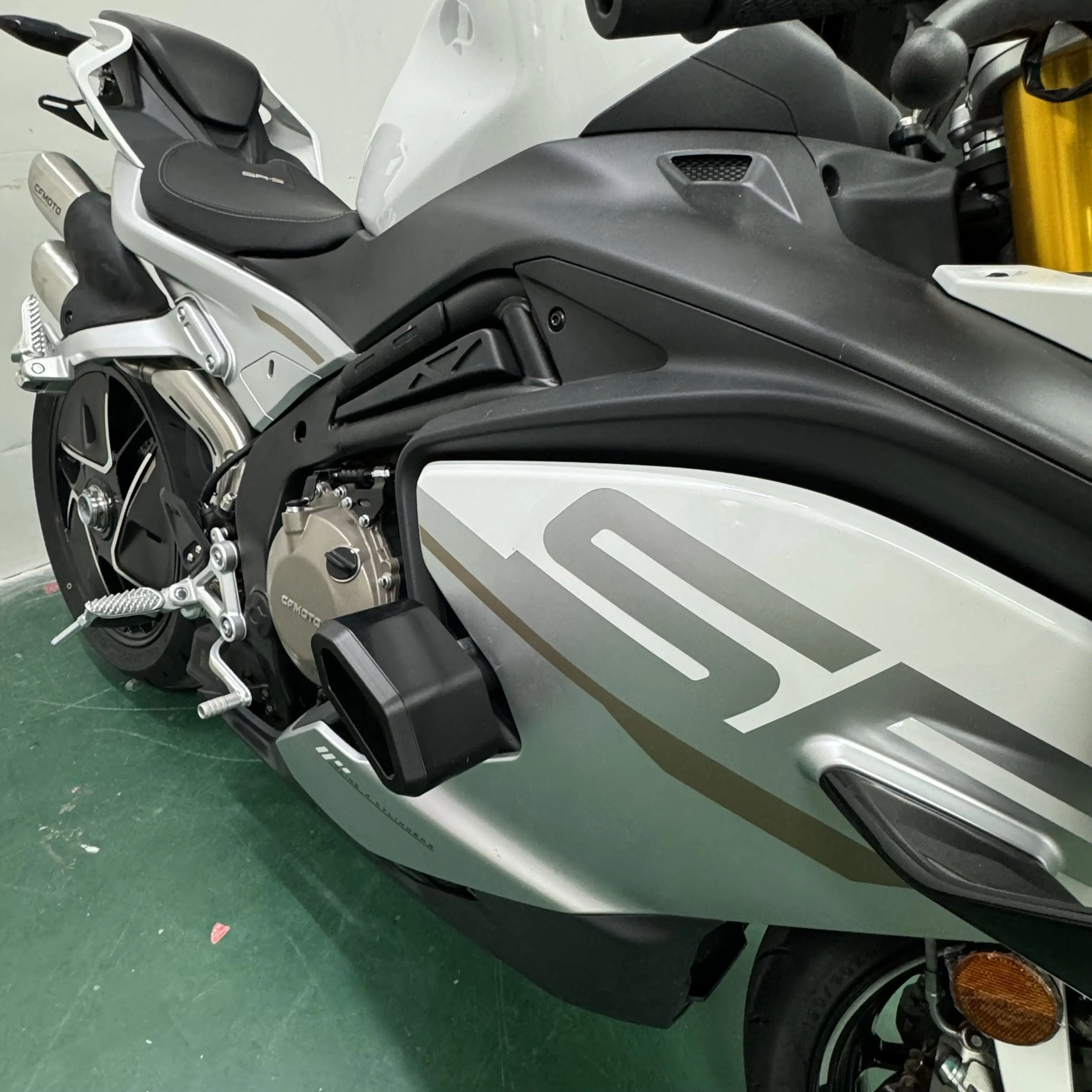 FOR CF MOTO motorcycle 750SR S 750SR-R 750NK motorcycle fall protection frame slider fairing guard plate CNC