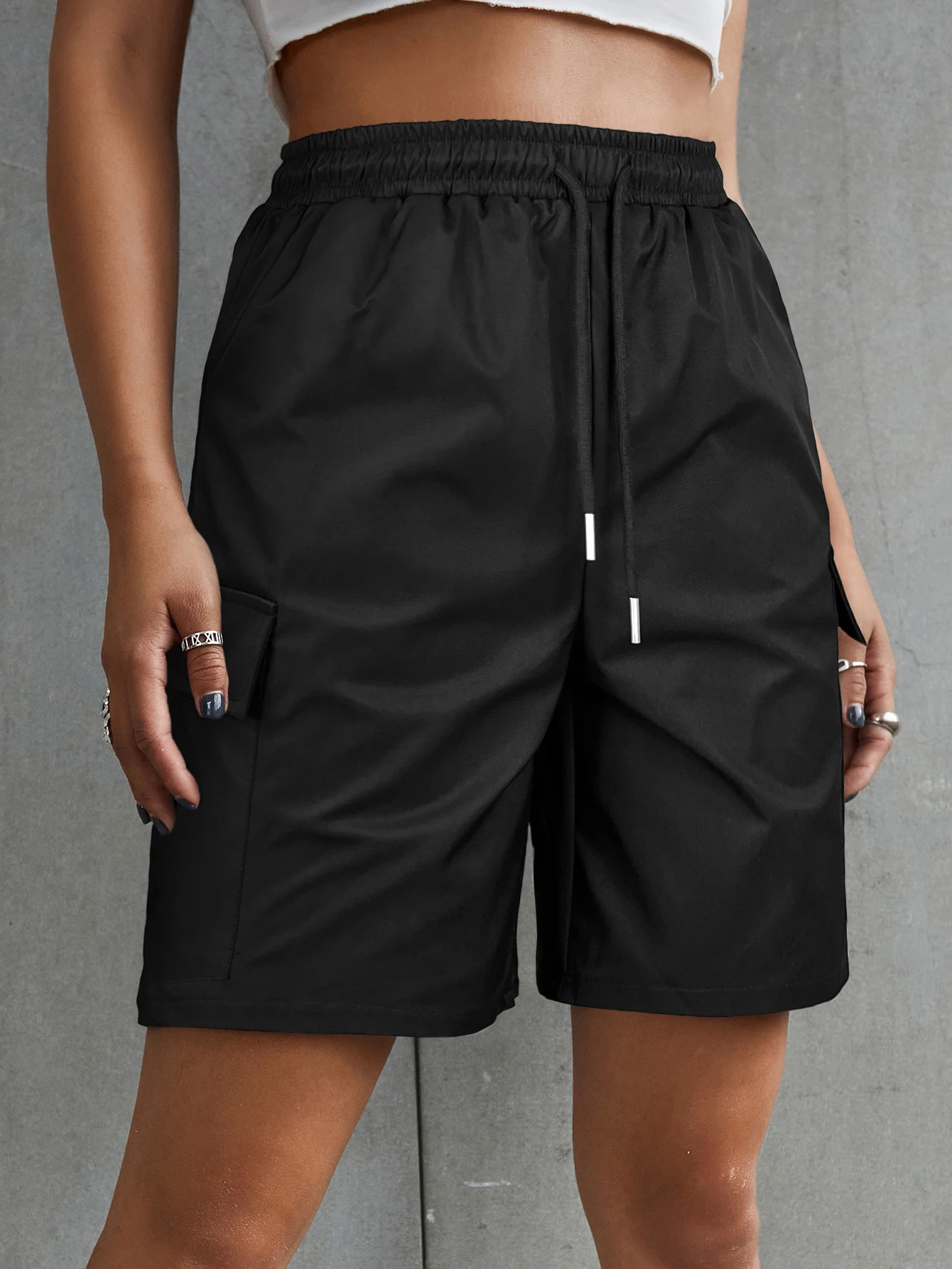 Y2K Street Casual Drawstring Elastic Waistband Flap Pockets Work Cargo Shorts Women's Mid-rise Simple Daily Short Pants