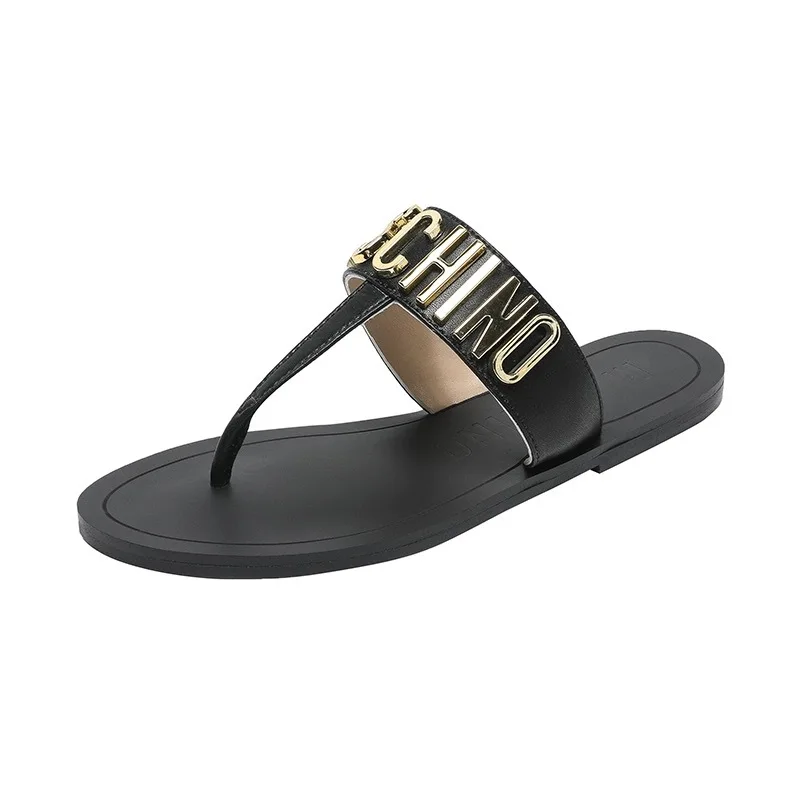 Chanclas de tacón plano para mujer, prendas de vestir exteriores de verano de metal, zapatos de mujer famosos de gran tamaño con letras, estilo británico versátil
