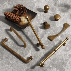 Antique Wardrobe Door Handle Bronze Kitchen Drawer Hardware Zinc Alloy Cupboard Cabinet Pulls Closet Furniture Handles Case Knob