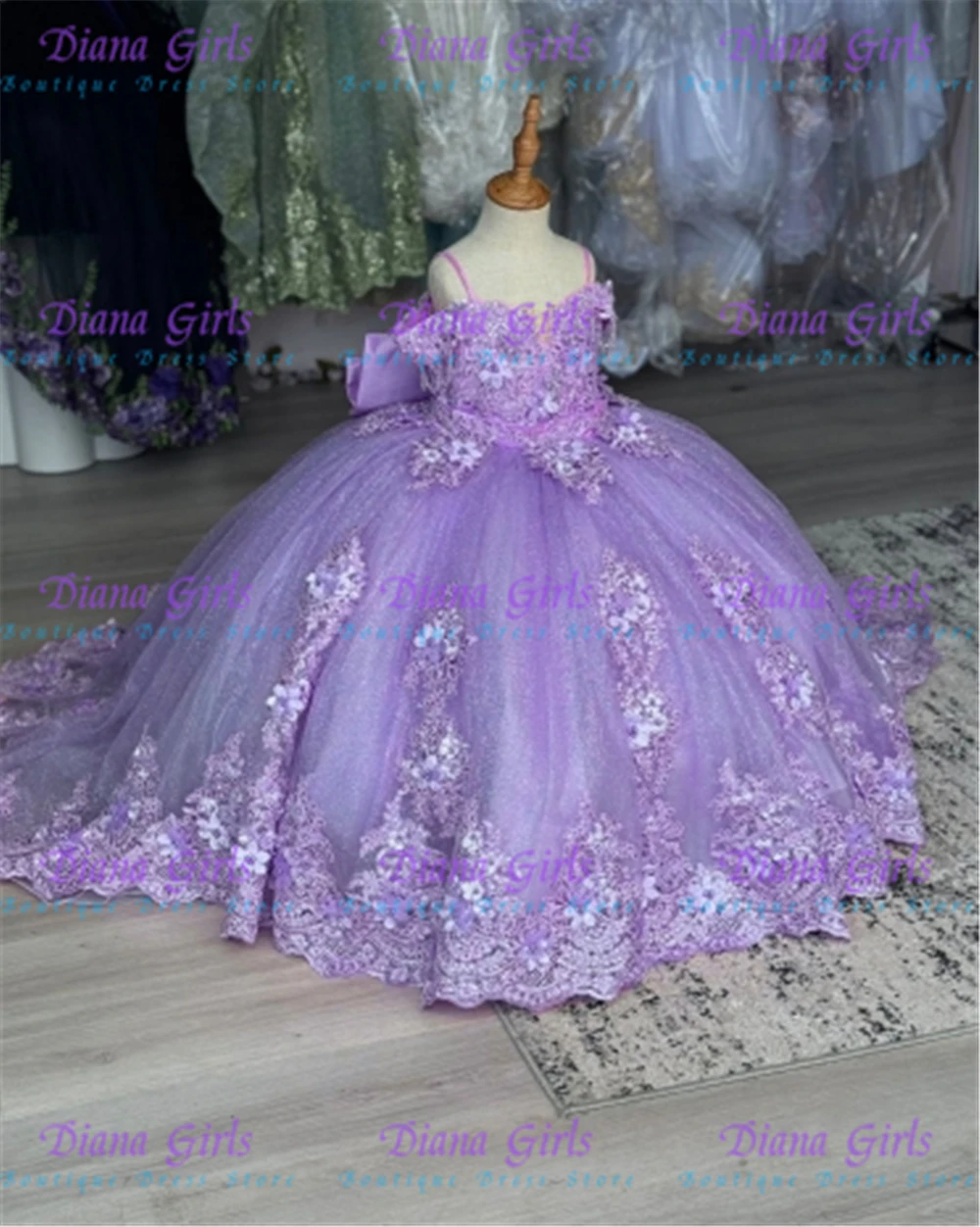 

Luxurious Purple Flower Girls Dress Tulle Fluffy Applique with Long Tail for Kid Wedding Birthday Party Evening Ball Gowns