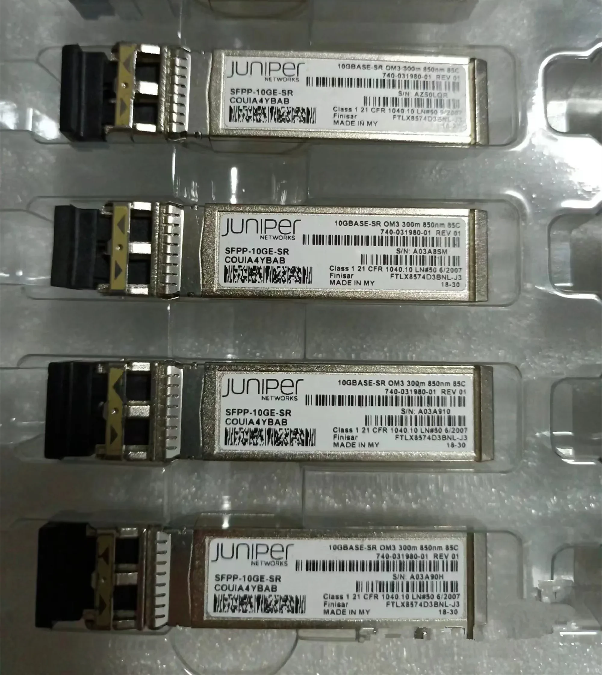 Оптоволоконный модуль сетей Juniper 10G 10 ГБ SFP 10GBASE SR OM3 300M 850NM 740-031980-01 SFPP-10GE-SR FTLX8574D3BNL-J3