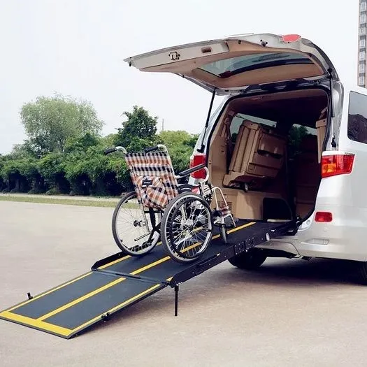 Car Wheelchair Ramp Aluminum Manual Folding Lift Ramps For Van Minivan For The Disabled Wheelchair Users Loading 350Kg