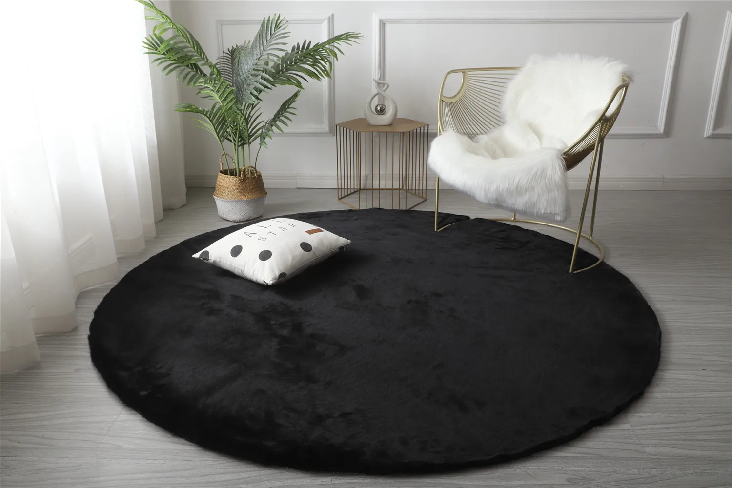 Ultra Soft Faux Rabbit Fur Area Rugs for Living Room Fuzzy Area Rug Fluffy Bedside Carpet Floor Rugs for Living Room Boy Cushion