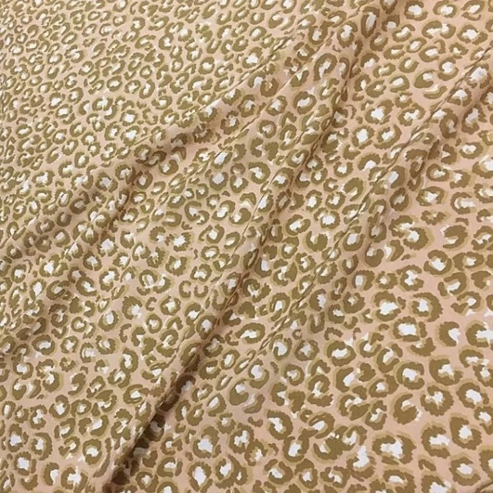 

Popular Fashionable Leopard Pattern Great Quality Discount Price Natural Material Silk Crepe De Chine Fabric for Lady Nice Dress