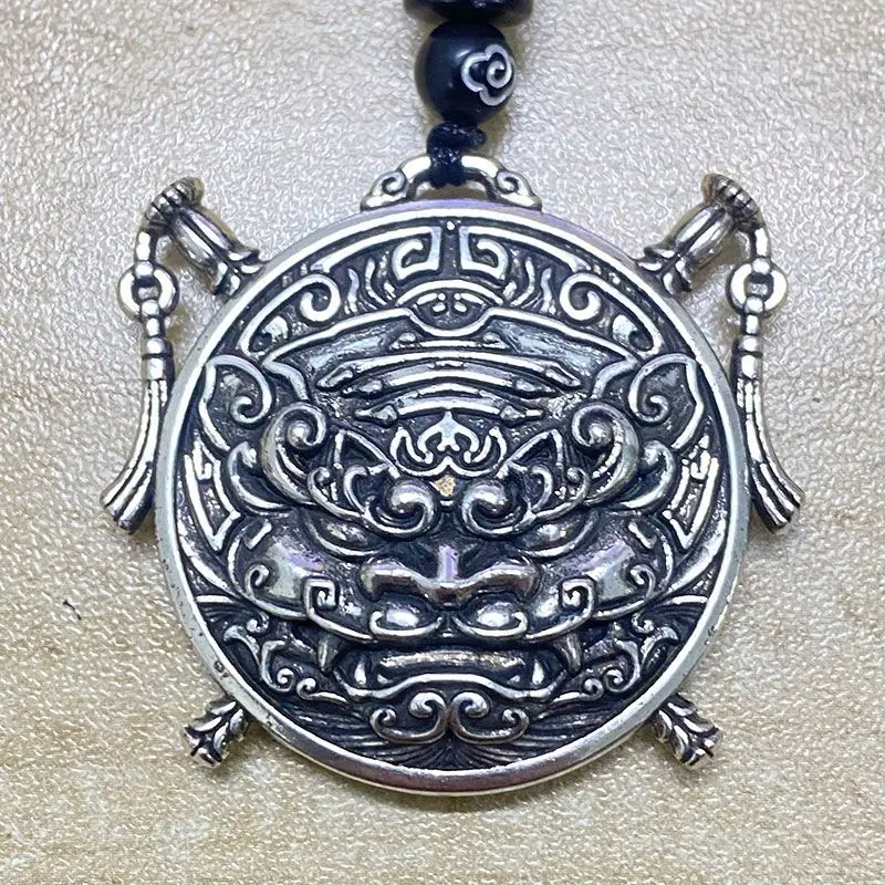 Ethnic Style Taoist Black Tiger Safety Buckle Pendant Men Jewelry Retro Taiji Eight Trigrams Transfer Card Male Choker Accessory