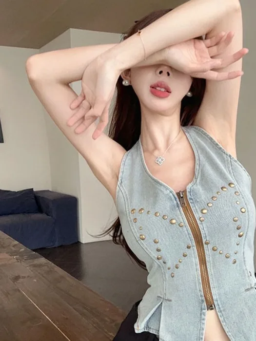 Sexy V-Neck Zipper Crop Top Women's Slim Fit Irregular Hanging Neck Design Pure Desire Style Short Length Vest Summer Fashion