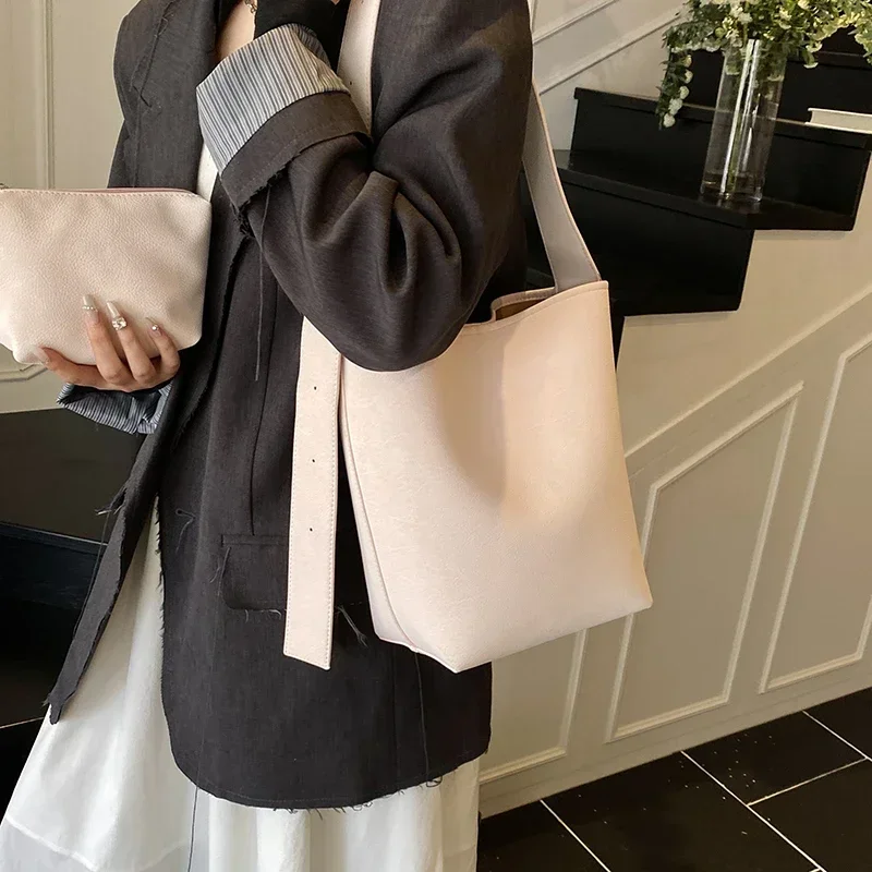 2025 Fashion Solid New Large Capacity PU Bucket Shoulder Bags High Quality Simple Commute Versatile Crossbody Bags for Women