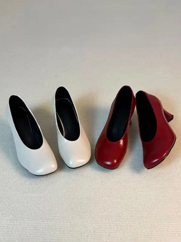 

Elegant round Toe Thick Heel Single Shoes Women Slip-On Mary Janes Commute Shoes Leather Version Retro Style Spring Autumn