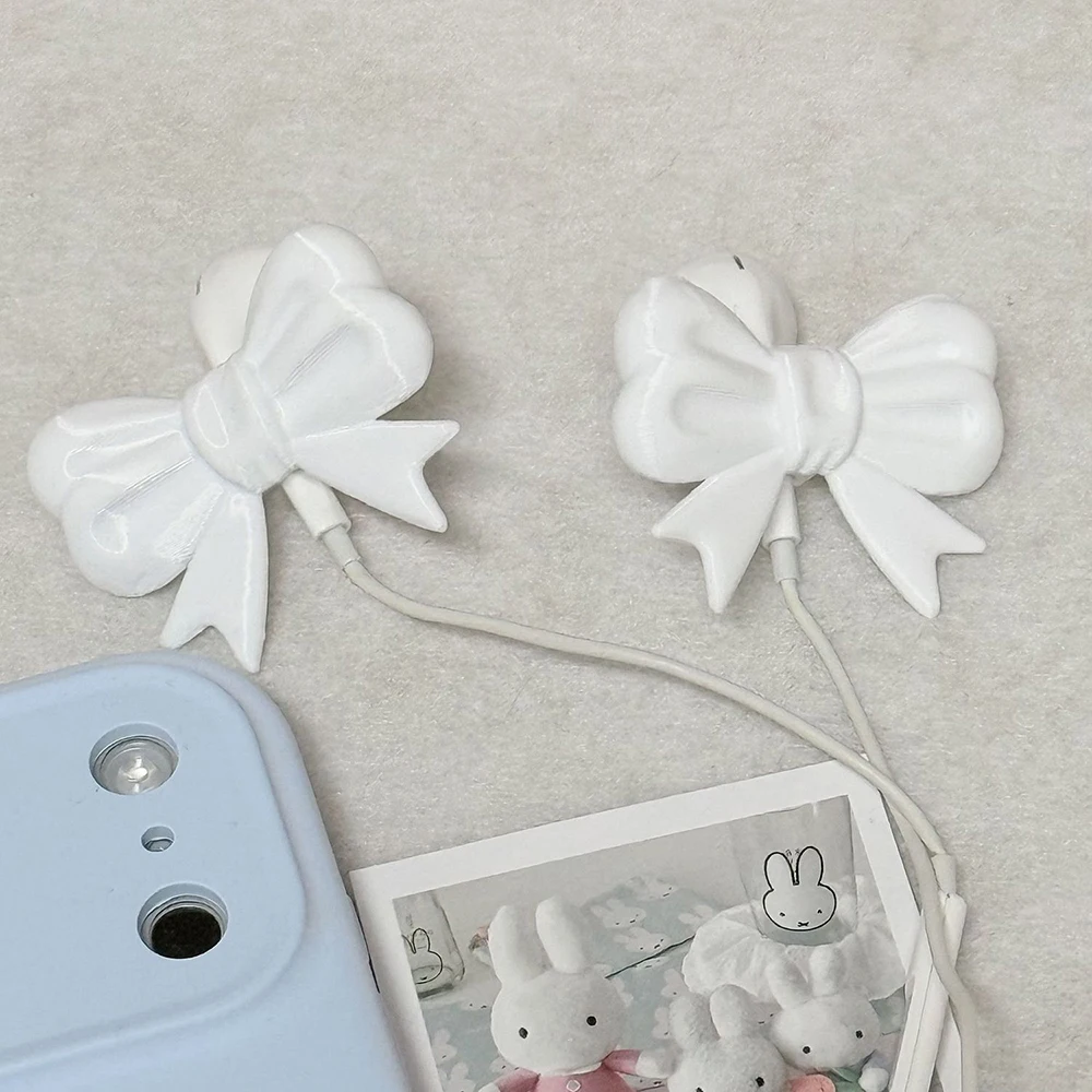Wired Headphone Decorations Cute White Bow Earphone Charms Snap-on Decorative Clips for Wired Earbuds Simple Gift for Friends