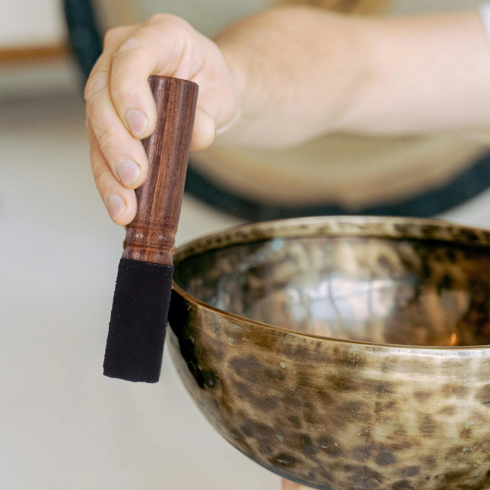 

Handmade Nepalese -Wrapped Peach Wood Singing Bowl Mallet High Resonance Stress Relief Meditation Tool For Yoga Prayer