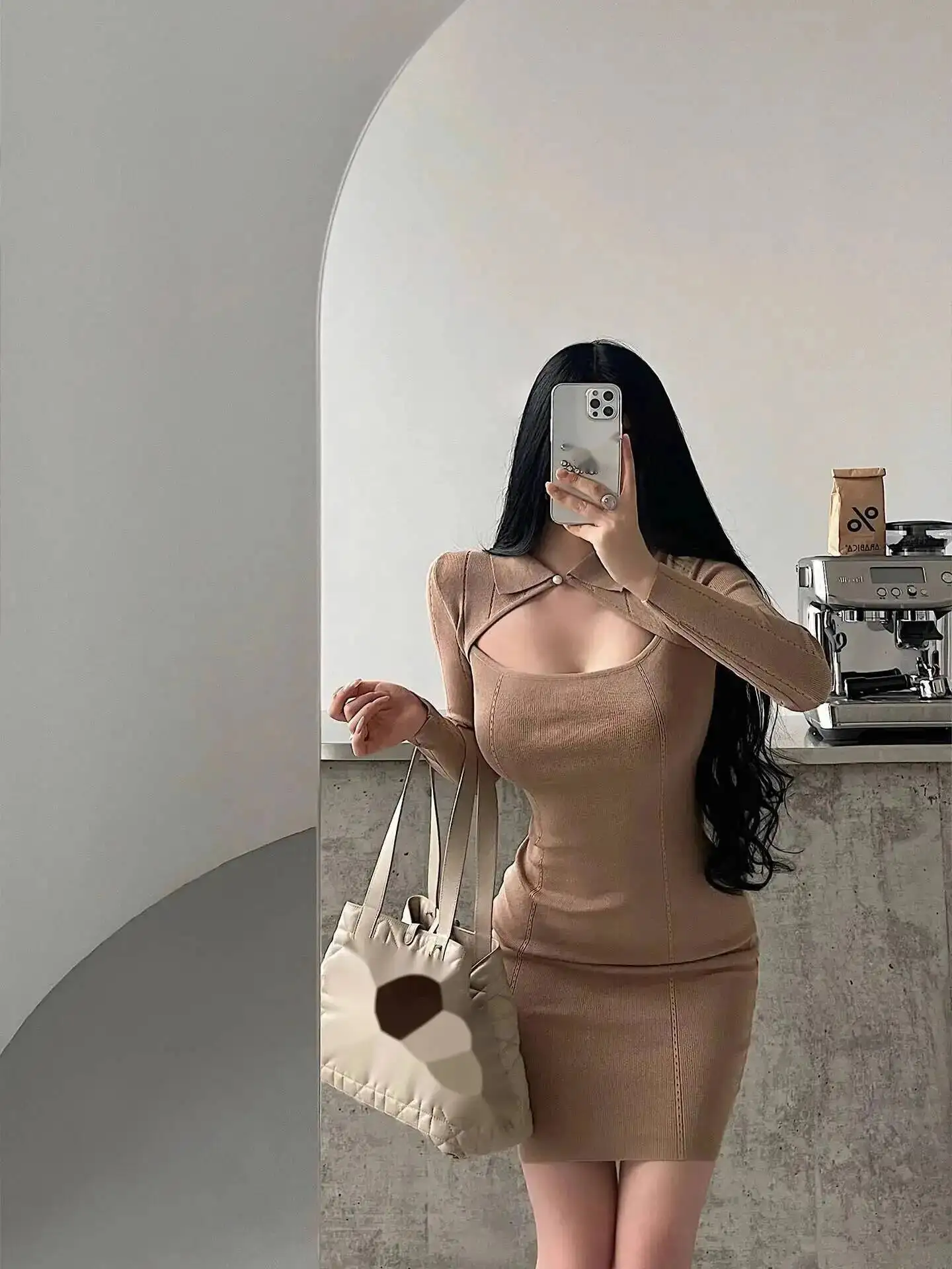 เดรสไหมพรมแขนยาวคอปกพับได้เว้าอกเซ็กซี่สไตล์สาวฮอต รุ่น Pure Desire ทรงเข้ารูปสั้น สำหรับฤดูใบไม้ร่วง รุ่น WKT8