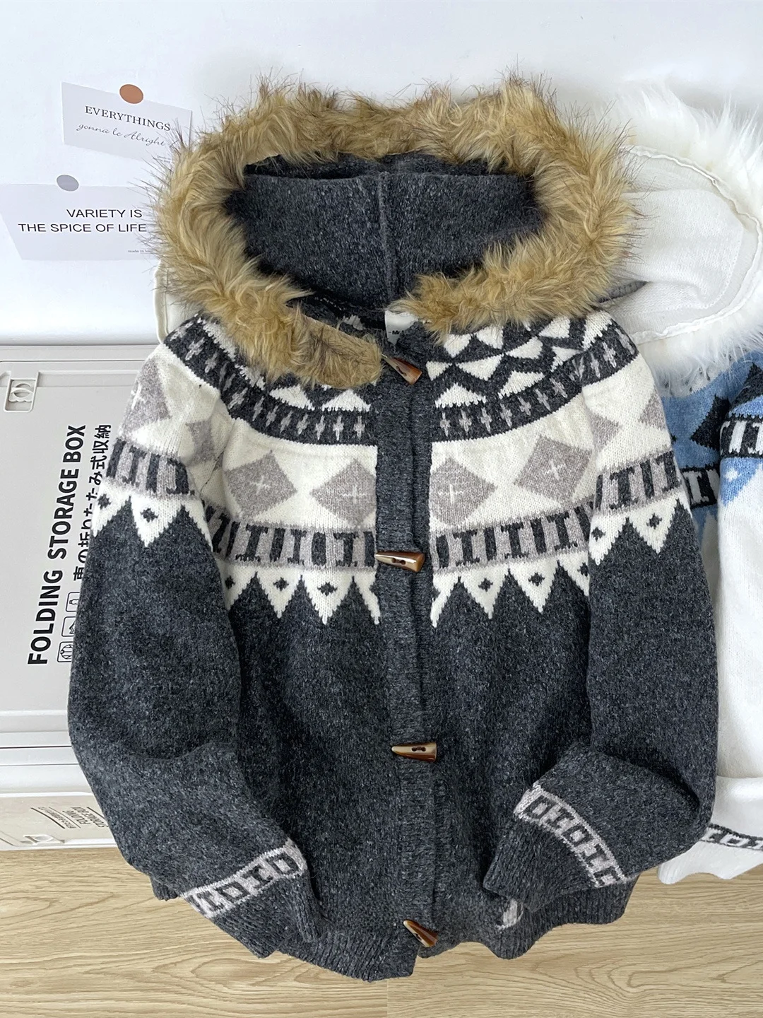 

Мужской и женский вязаный кардиган с капюшоном Thiened, свитер с меховым воротником, американский модный ленивый сле, осень-зима, одежда...