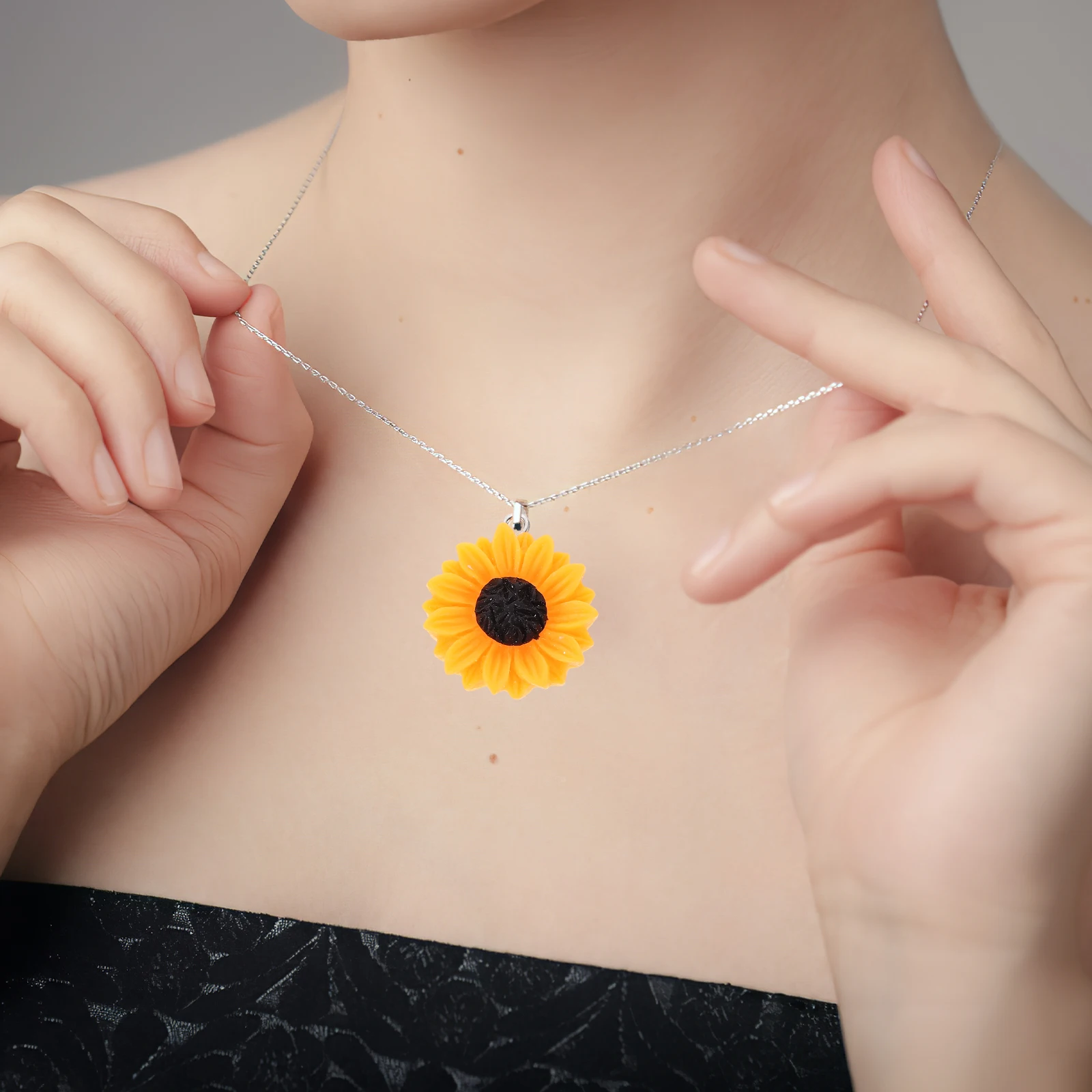 

30 Pcs Resin Flower Accessories Charm Sunflower Flatback Charms Daisy Pendants Mini Flowers