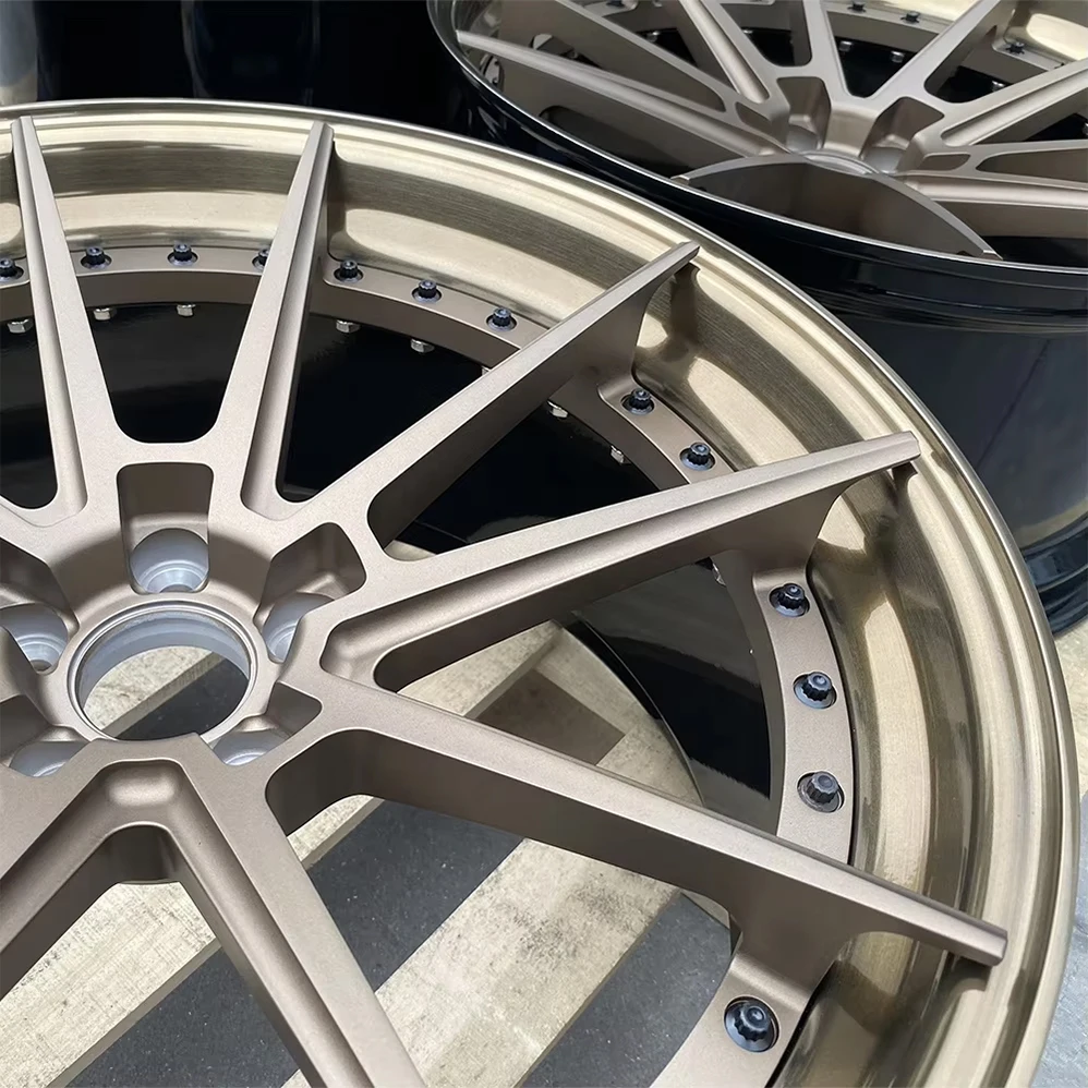 鍛造レーシングカーホイール 20 21 22 24 26インチ カスタム ブラッシュドブロンズリップ BMW用リム 5x112 5x120 2ピースホイール