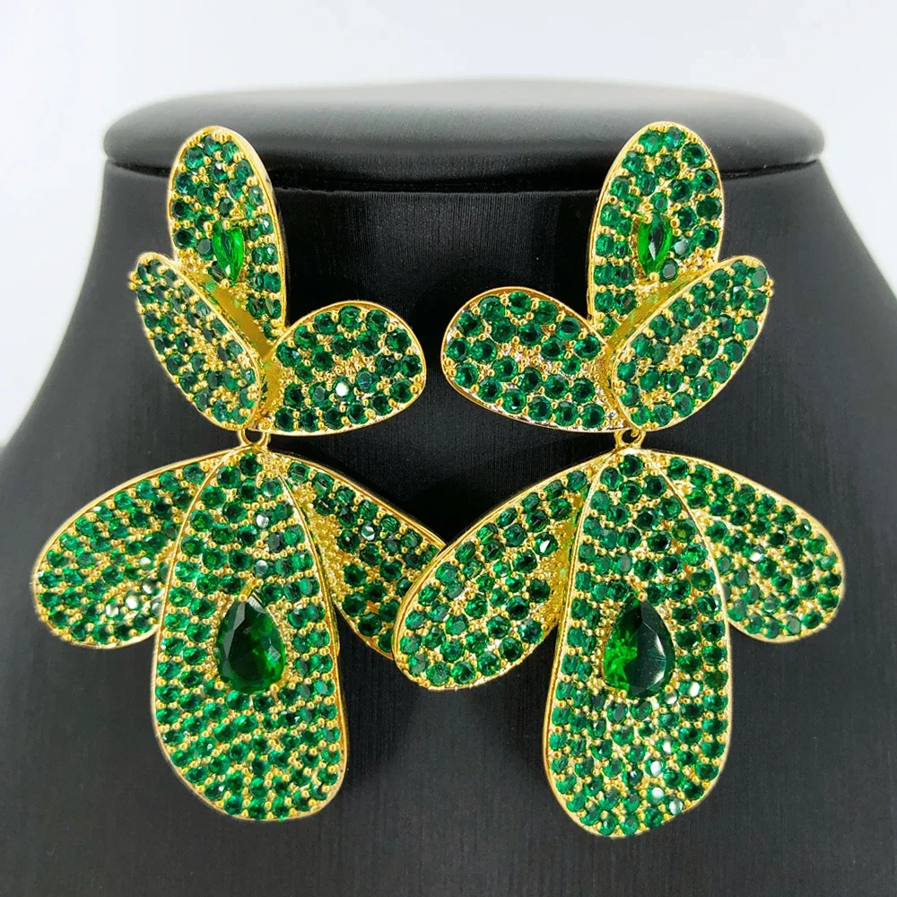 

Soramoore New Luxury Green Trendy Pendant Drop Earrings Full Mirco Black Cubic Zirconia European Wedding Fashion Jewelry