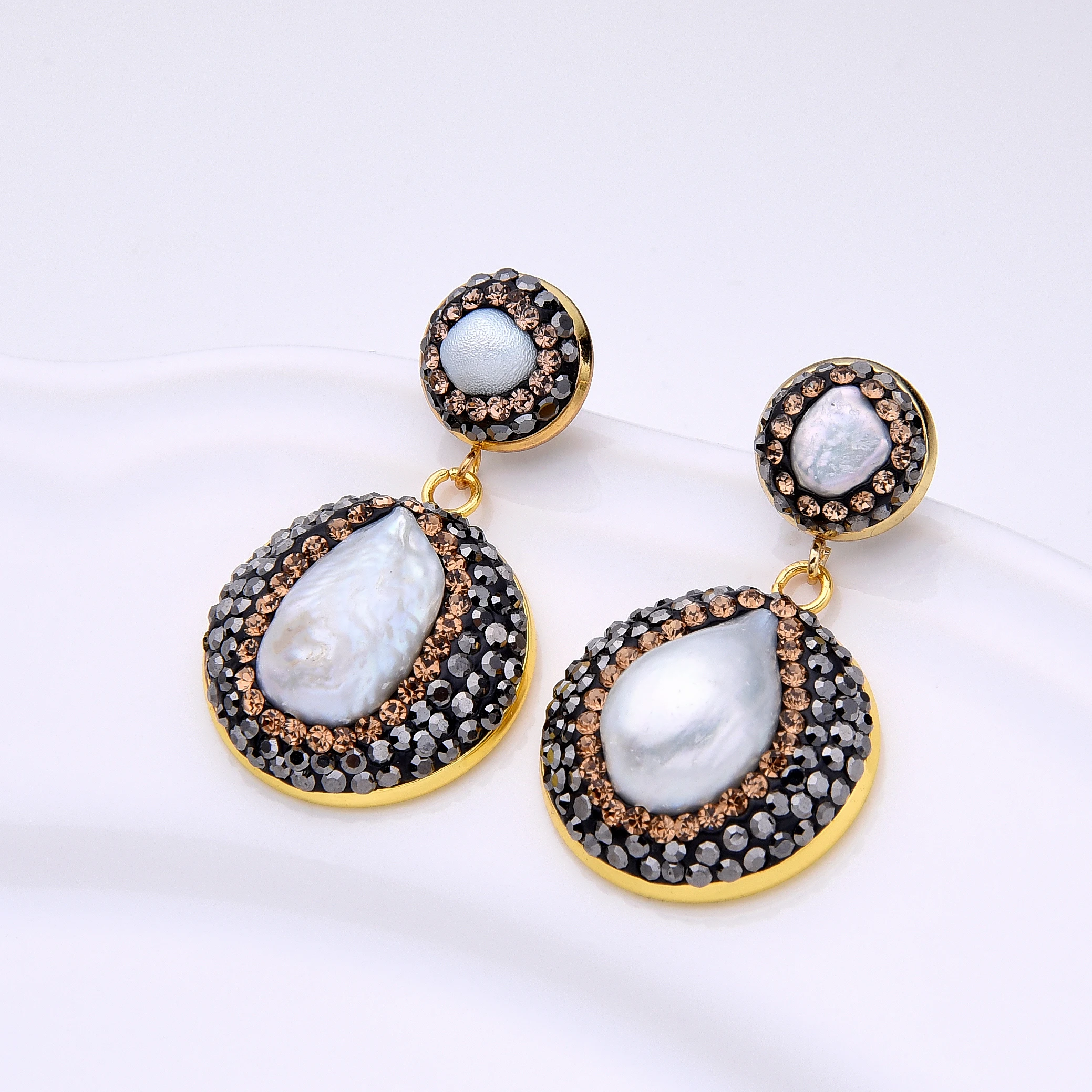 2023 New Natural Baroque Pearl Earrings For Women Retro Round Handmade Rhinestone Pendant Earrings Wedding Fashion Jewelry Gift