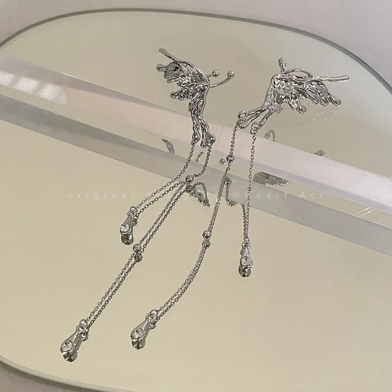 Серьги-клипсы-«Крылья-Ангела»-из-жидкого-металла-с-бабочкой-и-кисточкой-серьги-клипсы-для-ушей-без-пирсинга-новые-модные-женские-длинные-клипсы-в-стиле-панк-ювелирные-изделия