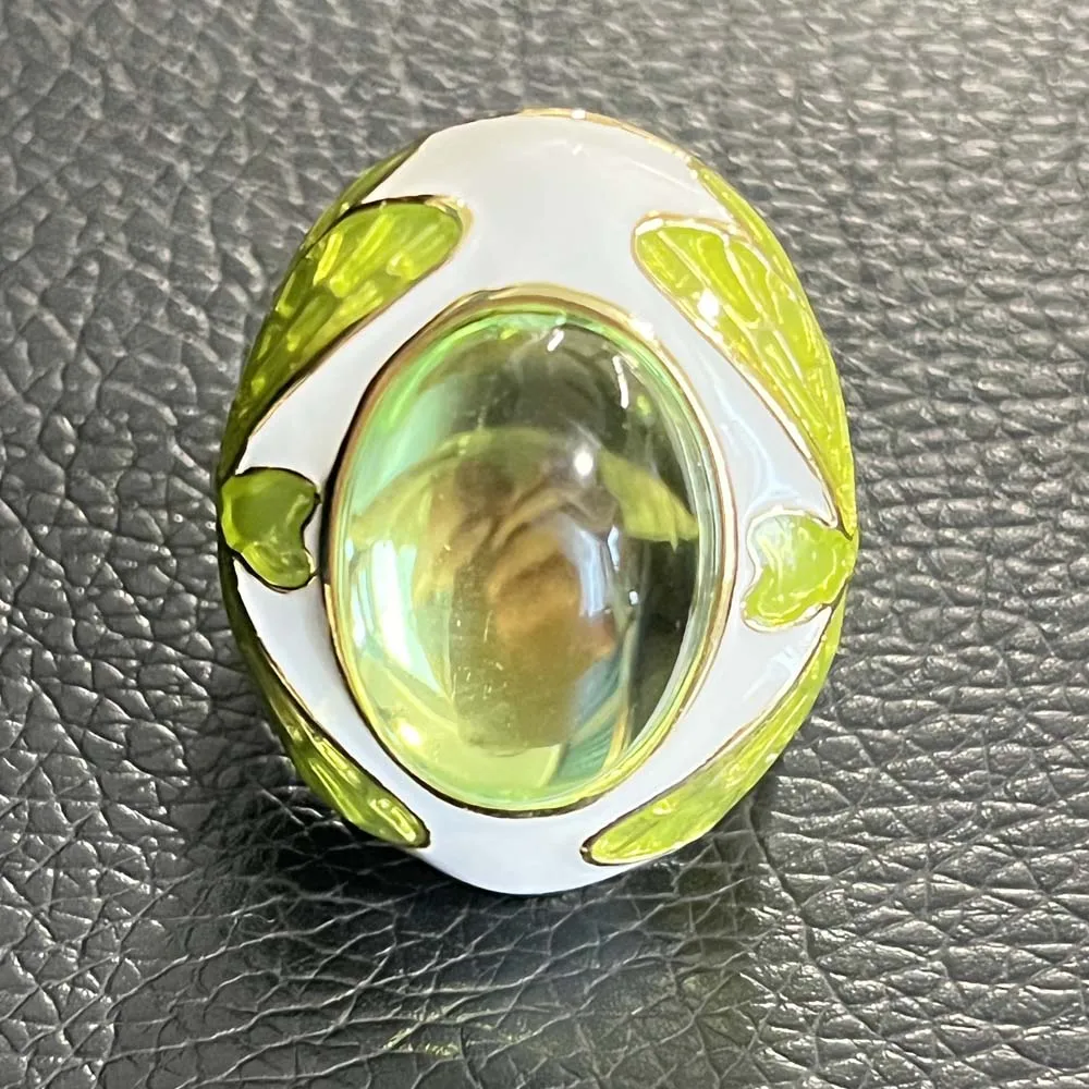 Newest Fashion Women Big Ring For Women Luxury Vintage Green Gem Fine Jewelry Party Anniversary Gifts Wholesale Ladies Anillos
