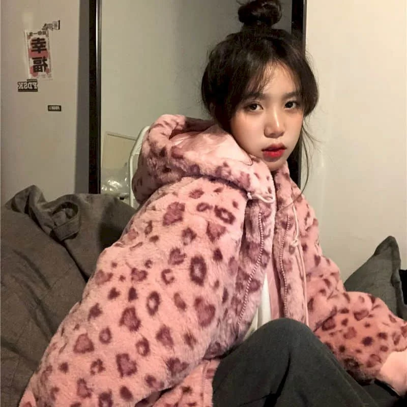 Lamb wool coat Women\'s winter pink leopard print padded jacket South Korea\'s new loose thick velvet vintage coat light up the