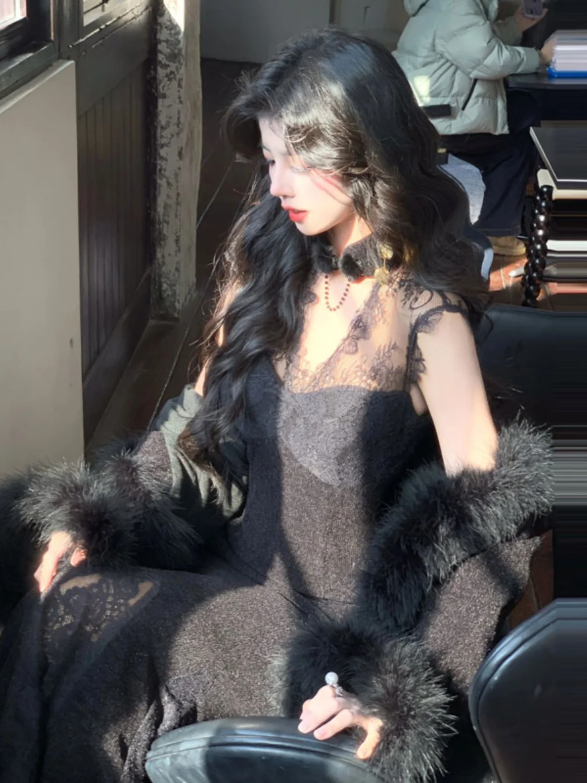 

Elegant Lace Thickened Fish Tail Qipao Fur Coat Two Piece Set Spring Fashion Outerwear Comfortable Long Sleeve Stand Collar