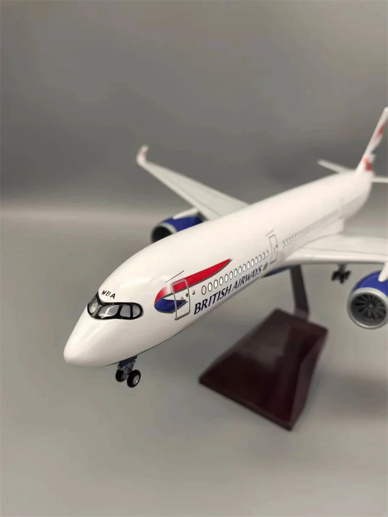 1/130 Scale 43CM Airplane A350 Dreamliner Aircraft BRITISH AIRWAYS Airlines Model Light Wheel Diecast Resin Plane Collection