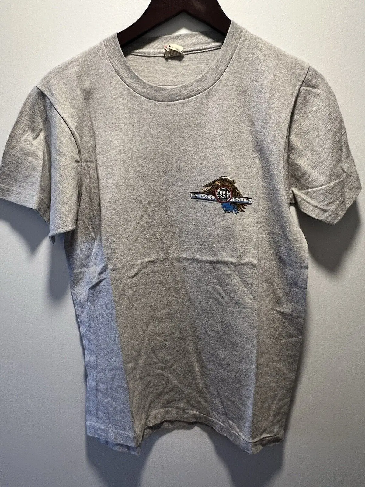 VTG DOOBIE BROTHERS BROS THE EAGLE LOGO 1974 DOOBRO CORP VINTAGE T SHIRT GREY