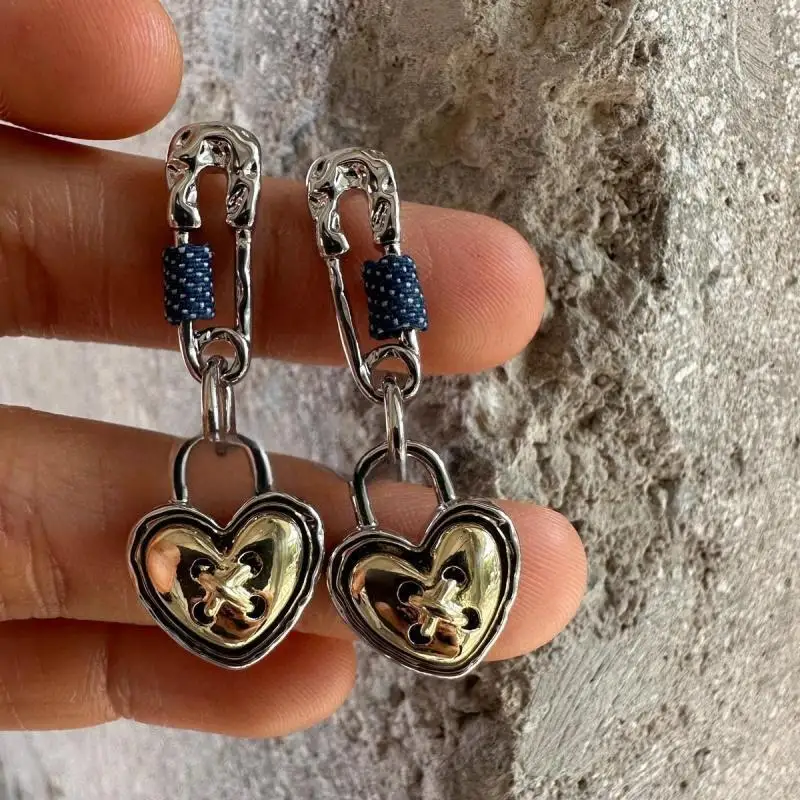 Korea New Fashion Pin Heart-Shaped Earrings for Women Unique Creative Spicy Girl Y2K Pendant Earrings Versatile Party Jewelry