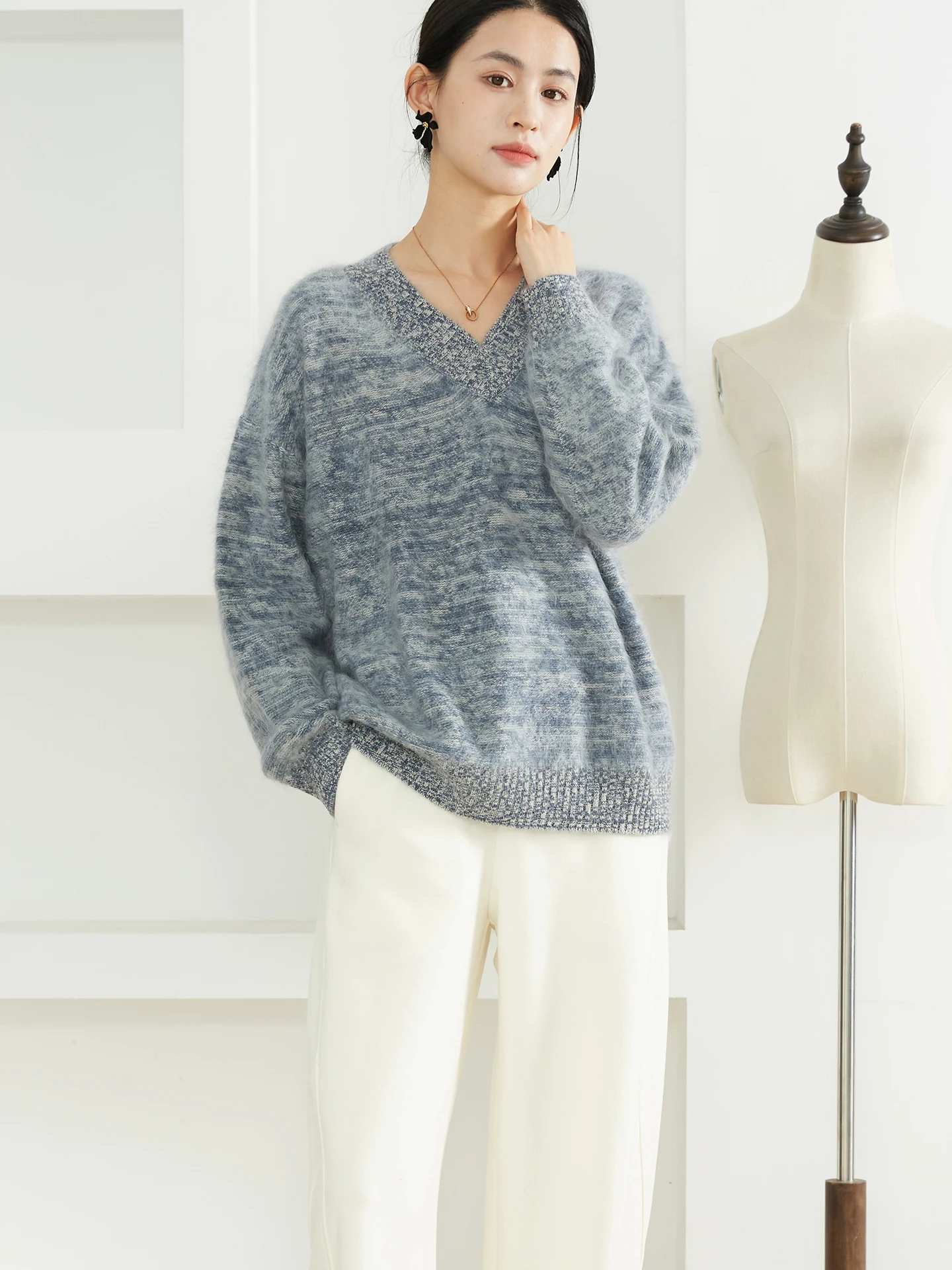 

Women's Thiened V-Ne Loose Knitted Sweater Camere Fce Soft Long Sve Winter Autumn Faion Casual Comfortable Top