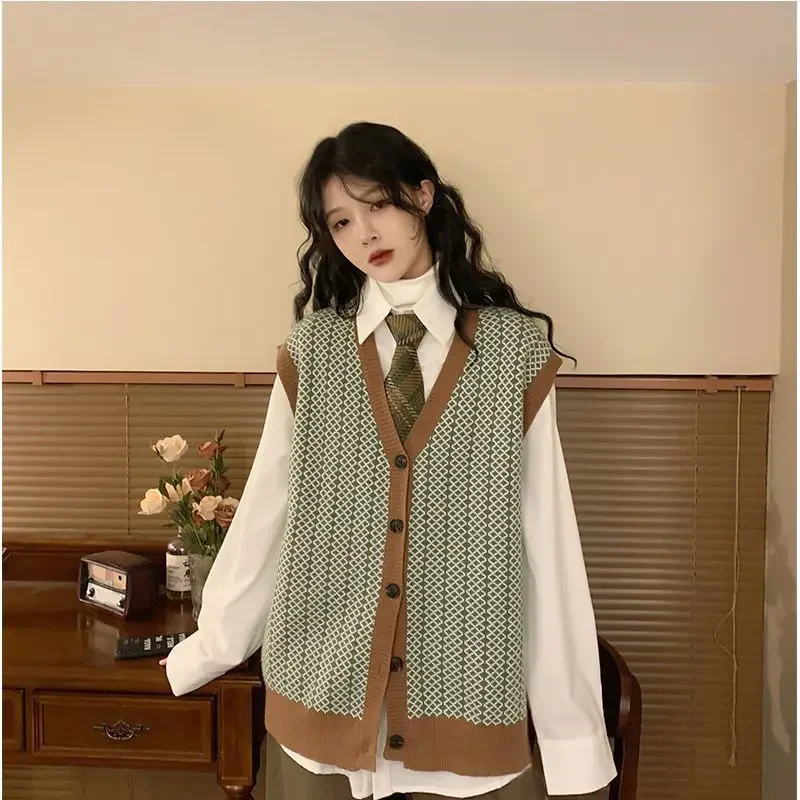 V-neck Vest Ladies Sweaters Striped Apricot Knitted Top for Women Streetwear Harajuku Fashion Y2k Korea Designer Modern Clothing