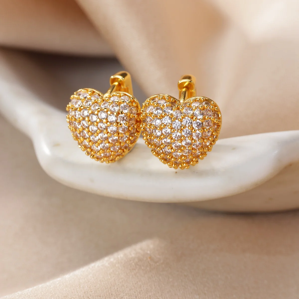 Romantische Zirkon-Pfirsich-Herz-Ohrringe für Frauen, goldfarben, Edelstahl, U-förmige Ohrclips, Herz-Ohrringe, Schmuck, Partygeschenk