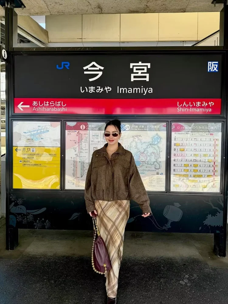 

Retro Plaid Pattern Long Skirt Women Casual High Waist Loose Maxi Checked Skirts 2025 Lady Daily Commute Street Fashion Wear New