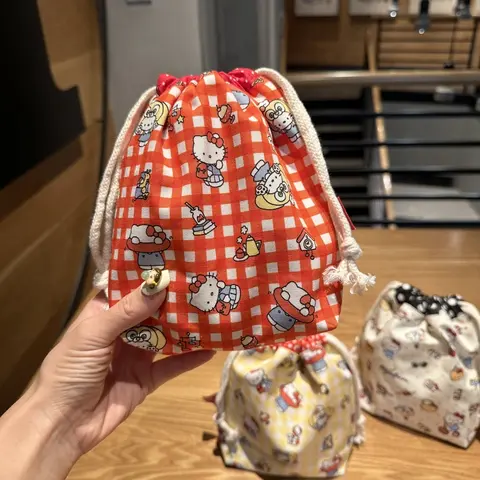 Bolsa de almacenamiento con cordón de gato con estampado completo de dibujos animados kawaii hello kitty, paquete de viaje multifuncional, bolsa de aseo para mujer, Navidad