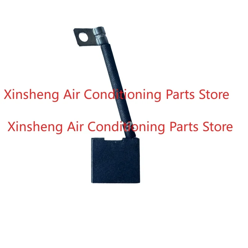 

Suitable for Forklift Parts Sumitomo Forklift Steering Motor Carbon Brush 10 26 22 Single Line 4607983