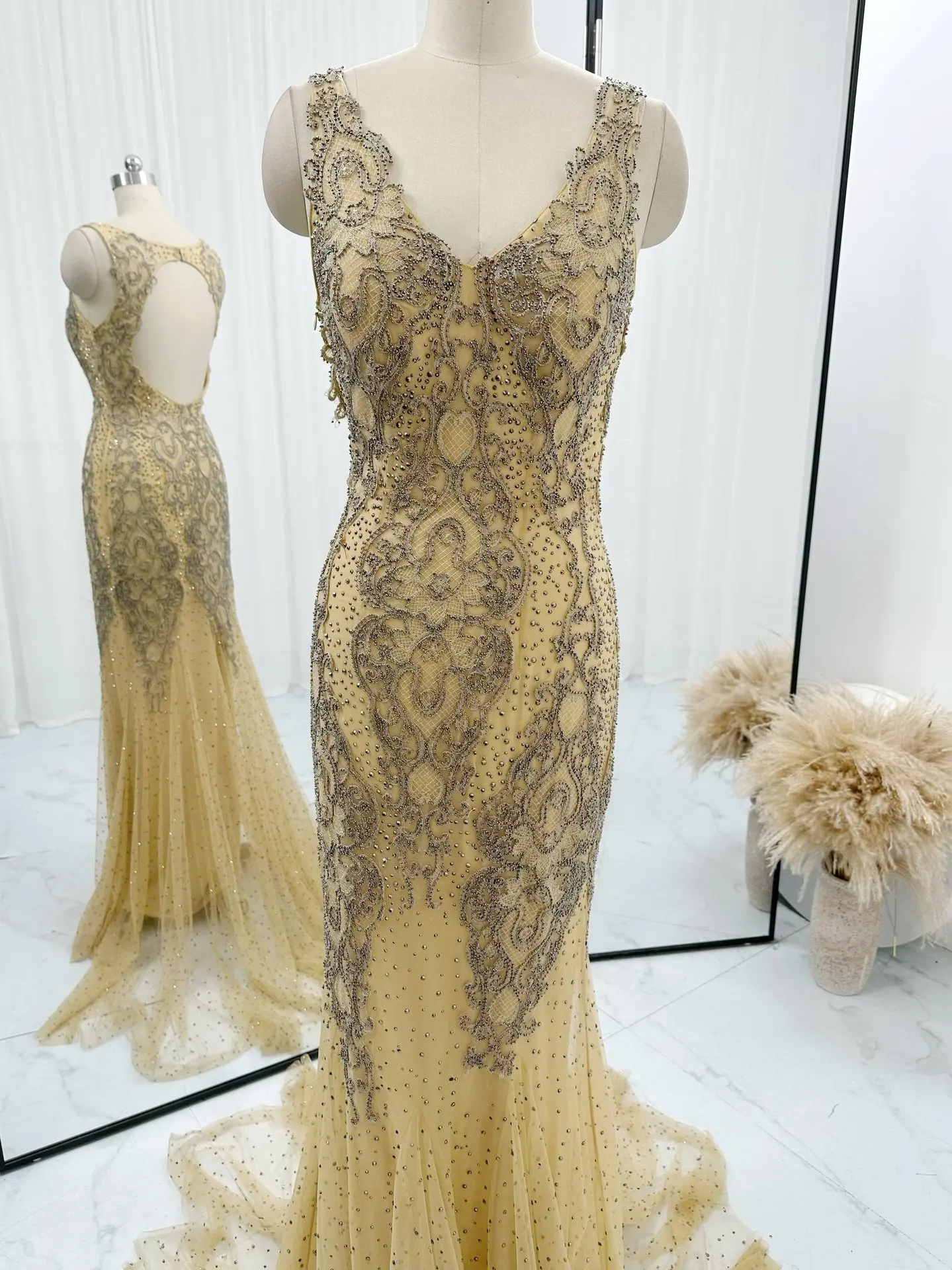 Champagne Color And Sexy V -Neck Network Gauze Pearl Mermaids Thin Evening Dress M1384