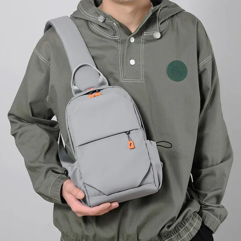 メンズクロスボディバックパックファッショナブルな多機能小型フロントチェストバッグ男性用レジャーショルダーバッグカジュアルクロスボディバッグ