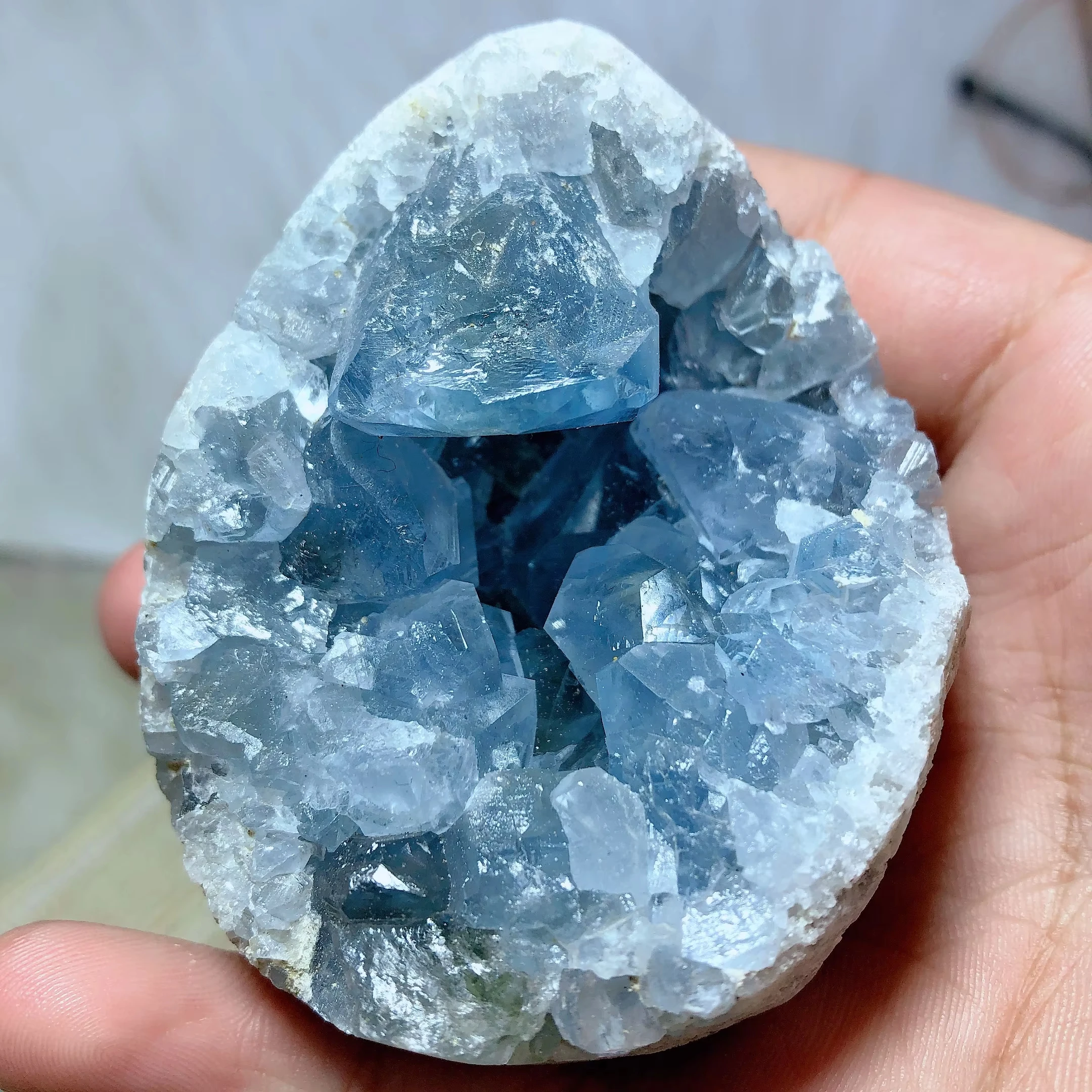 Natural Crystal Blue Celestite Egg Specimen Cluster Geode Raw Healing High Quality Gemstones Home Decorations Room Decor Mineral