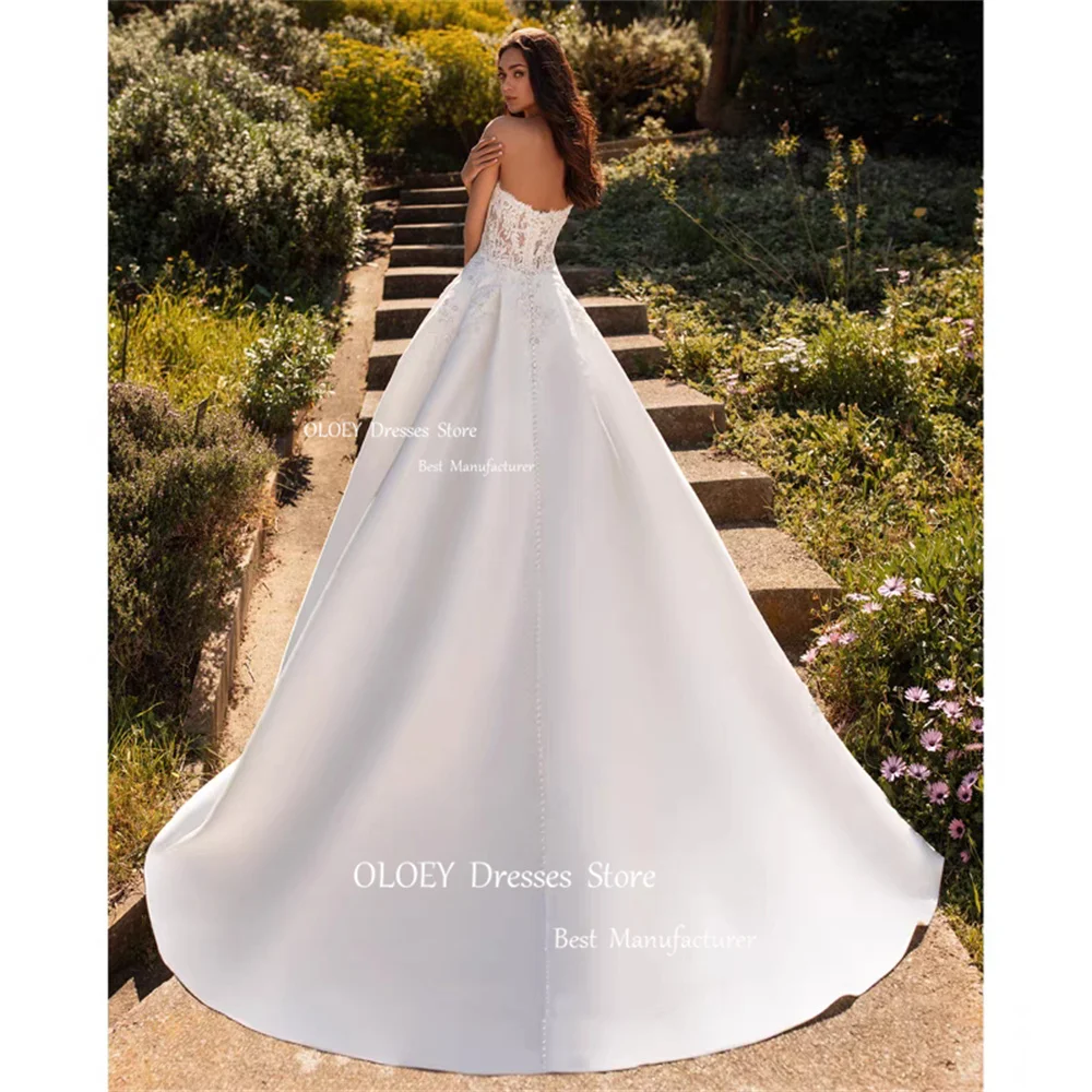 OLOEY Vintage Strapless Wedding Dresses 3D Appliques Crystal Lace Sleeveless A-Line Bridal Gowns Sweetheart Long Sweep Train