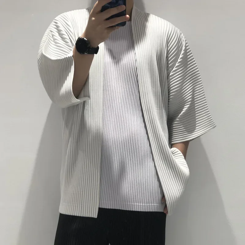 

Pleats Original Design Men's Jacket 2024 Spring Summer Half-sleeved Cardigan Pleated Loose Large Size Short-sleeved Jacket Suit