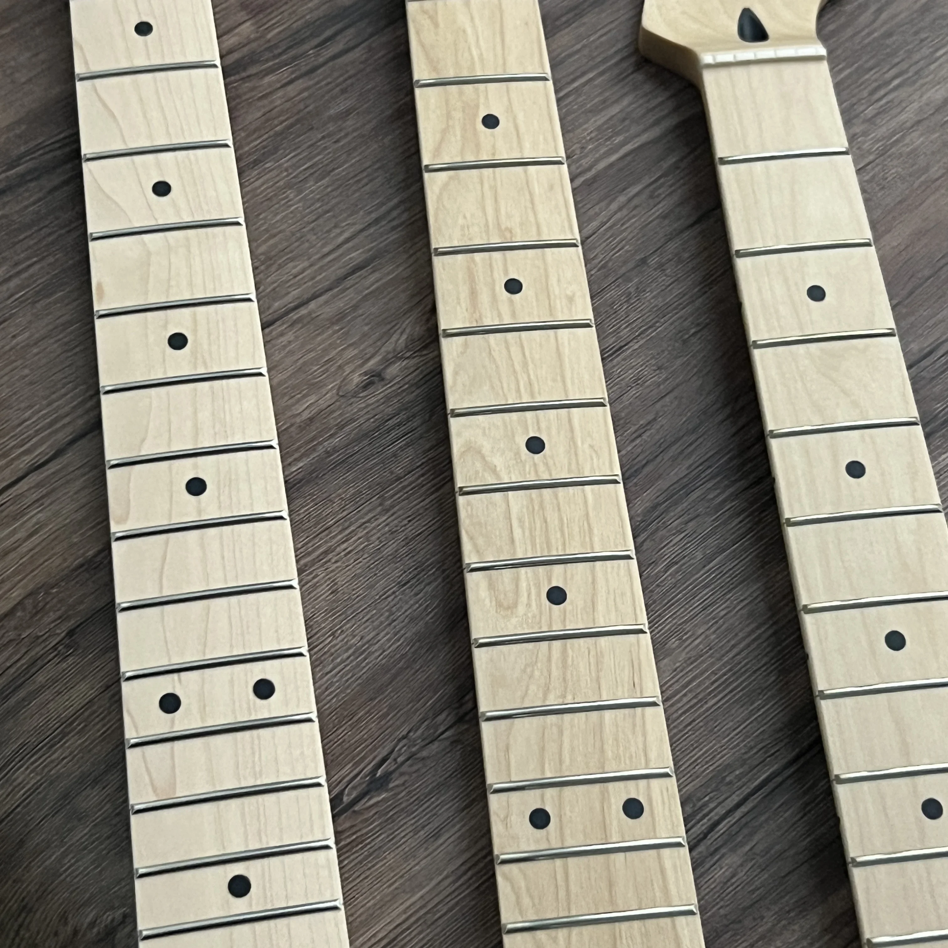 ST Style Maple Guitar Neck - 22 Frets, Maple Fingerboard, Natural Finish, Headstock Truss Rod Adjustment