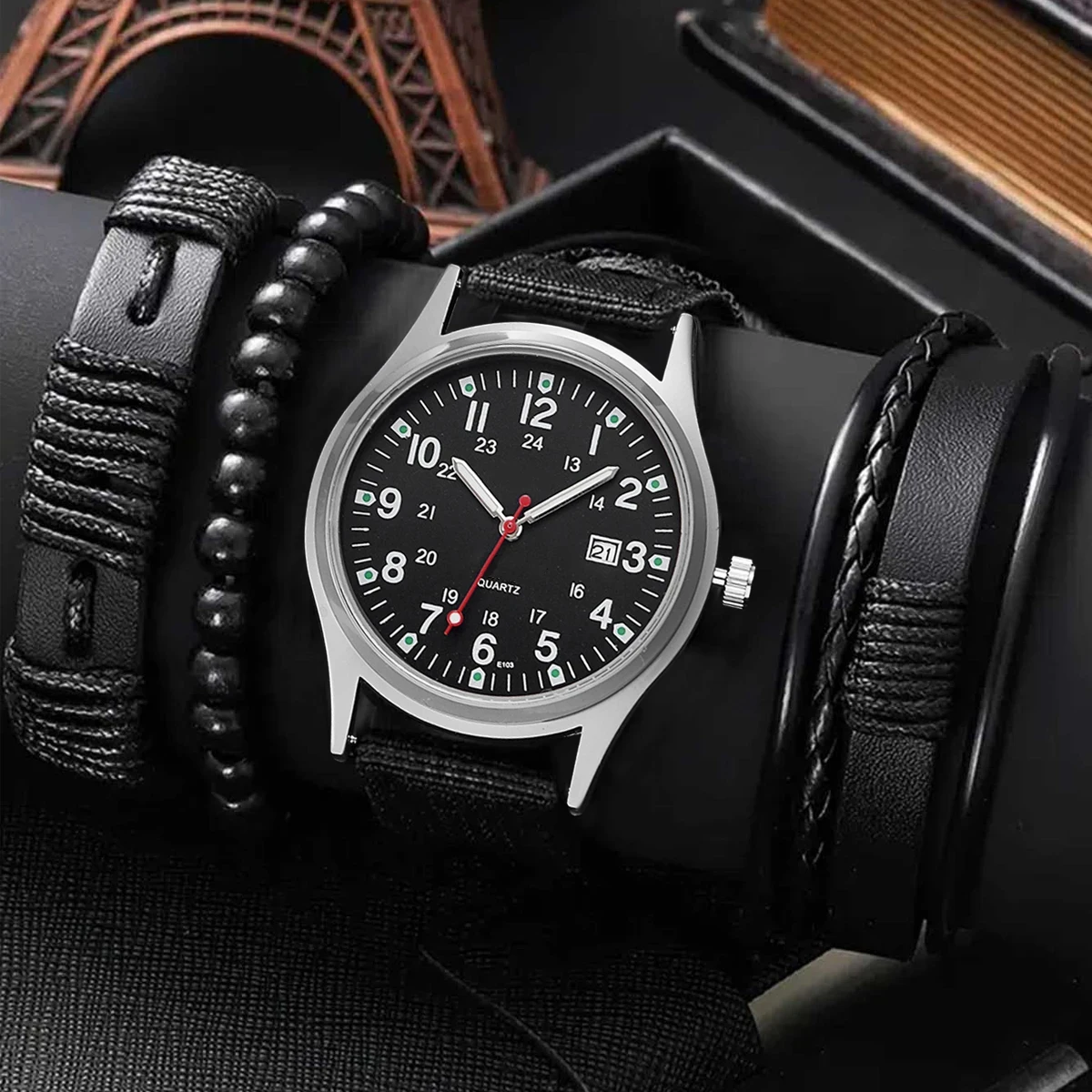 4Pcs/set Men\'s Sports Fashion Calendar Minimalist Nylon Belt Quartz Watch And Bracelet Set Ramadan Gift Set