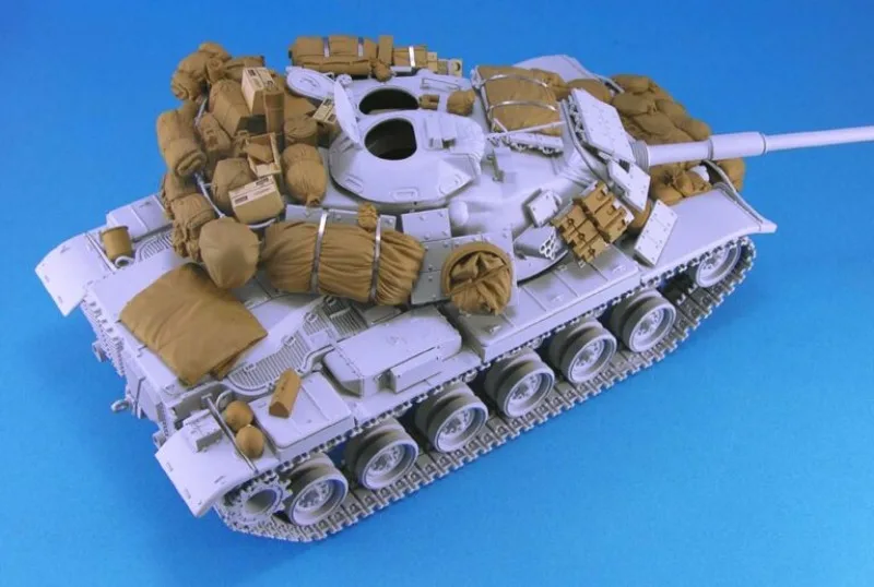 1/35 スケール ダイキャスト樹脂モデル組み立てキット M60A1 主力戦車収納セット (戦車なし) 未組立・未塗装