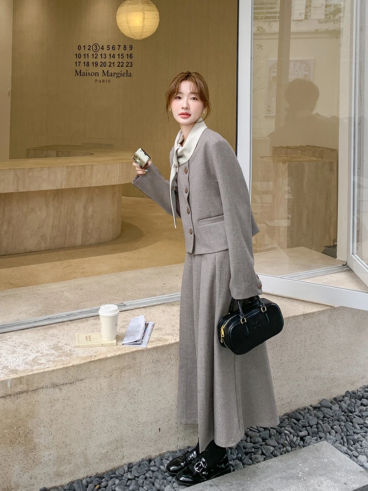 Gray Korean Version Suit Skirt Autumn 2024 New Commuting Style Temperament High-end Skirts Two-piece Sets Womens Outfits