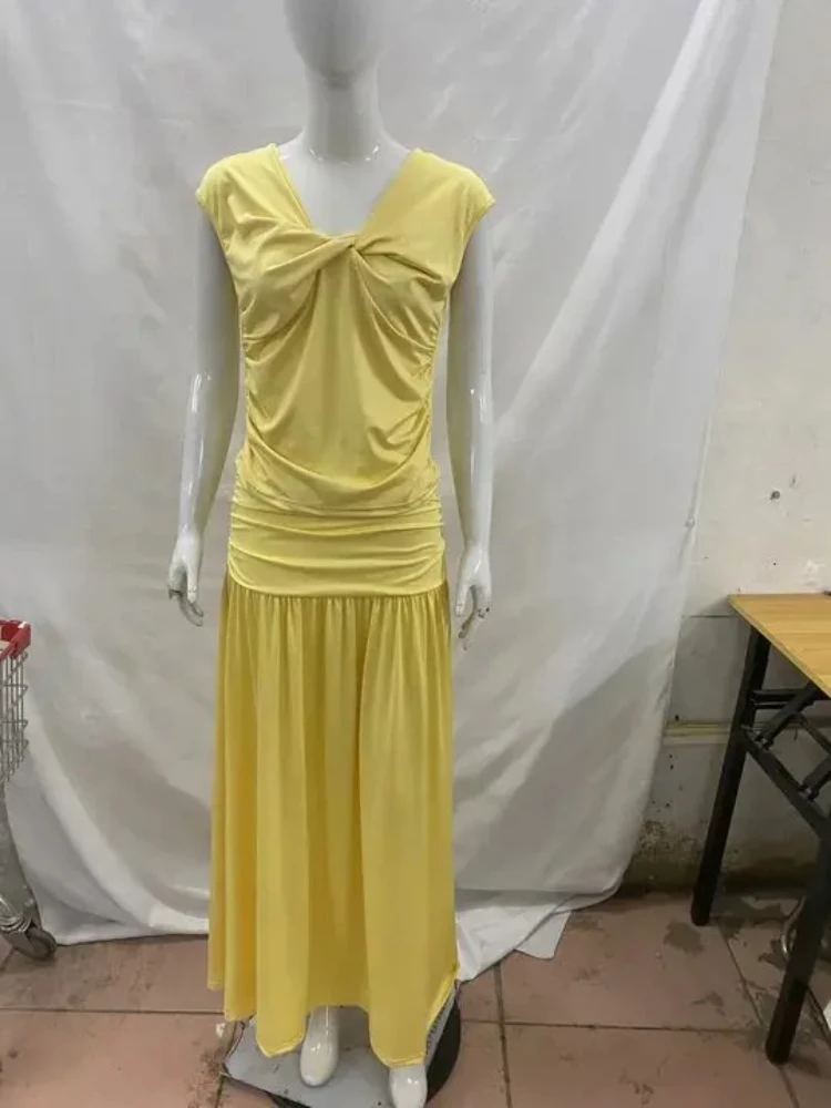 

Harajuku Aesthetics Y2K Уличная одежда Универсальный тонкий комплект из двух предметов Женский однотонный жилет с v-образным вырезом и витым узлом Плиссированная длинная юбка Комплект