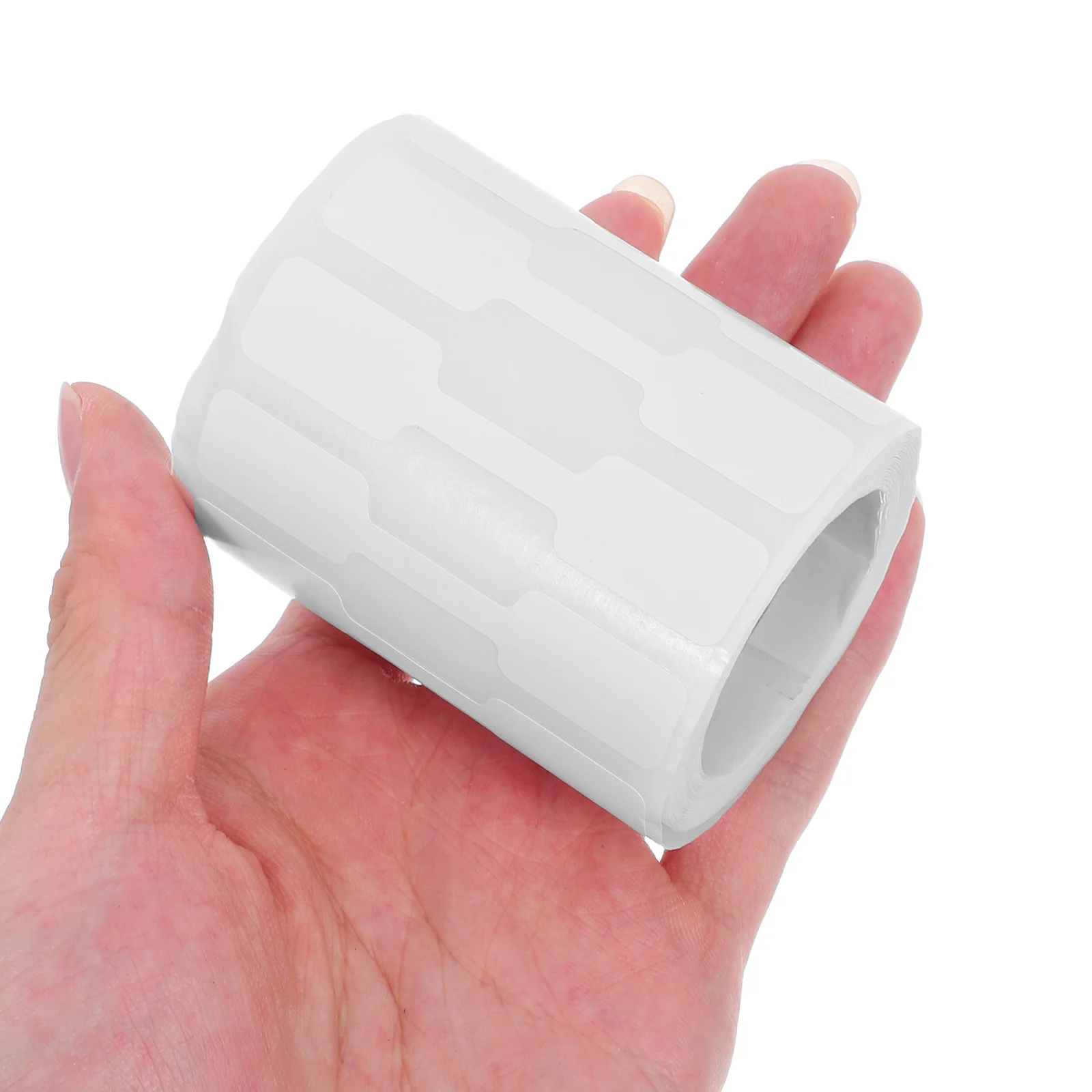 

4 рулона крафт-ценок, пустые самоклеящиеся ценники для ювелирных изделий, ожерелья, кольца, браслета, розничные ценники