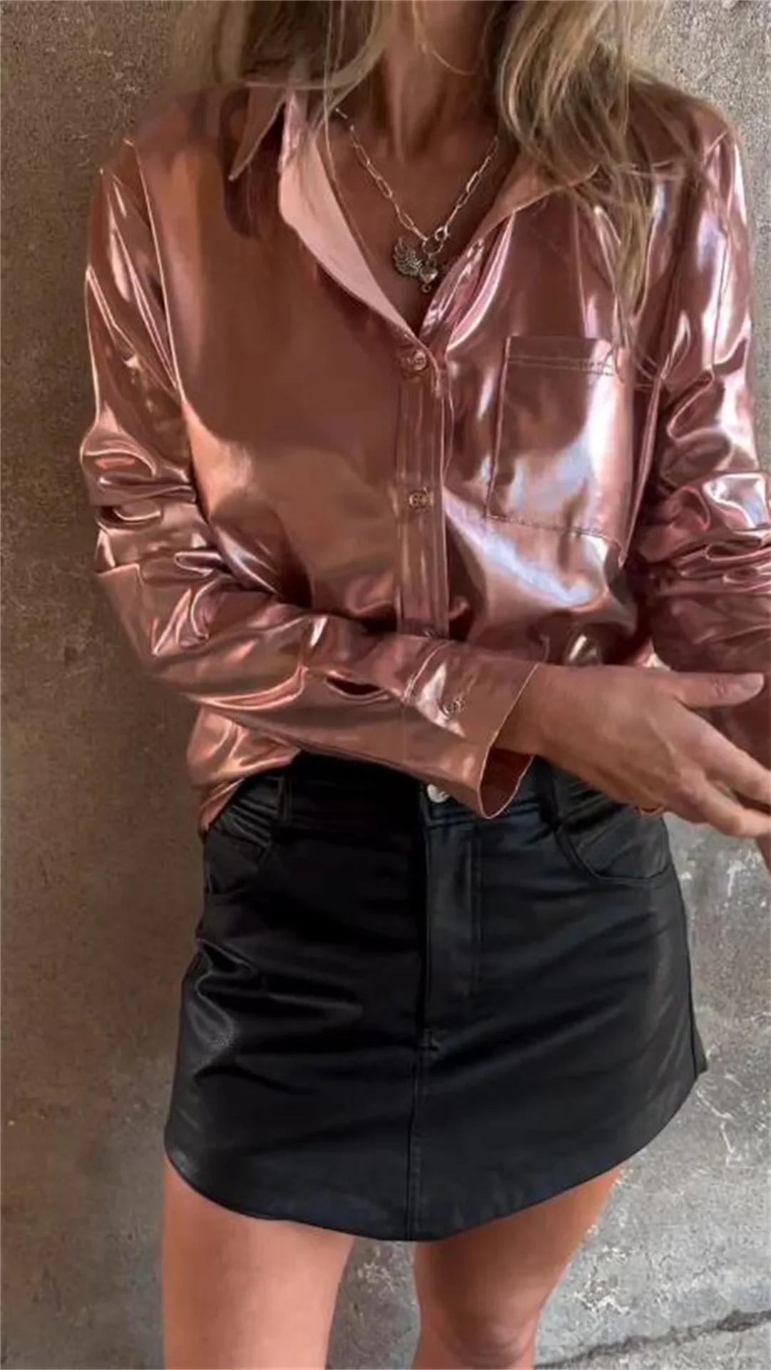 2024ฤดูใบไม้ร่วงผู้หญิงยอดนิยมกํามะหยี่หนังShimmerแฟชั่นTurn-Down Collarปุ่มเสื้อ