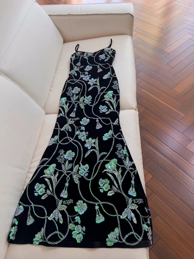 فستان مخملي رائع مطرز مثير بقصة ضيقة للعطلات دكتور صيني جديد عالي الجودة مخصص للنساء Ele Faion...