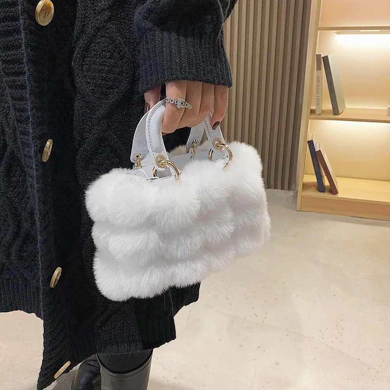 Winter Handbag Women Luxury Faux Fur Hand Bags Soft Plush Bags For Women 2024 Crossbody Totes Ladys Luxury Clutches Purse